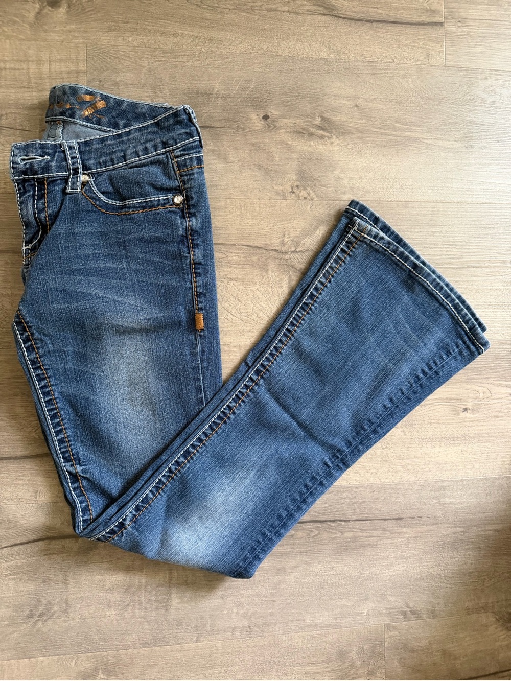 Seven7 Women's Flare Jeans in Medium Blue Denim